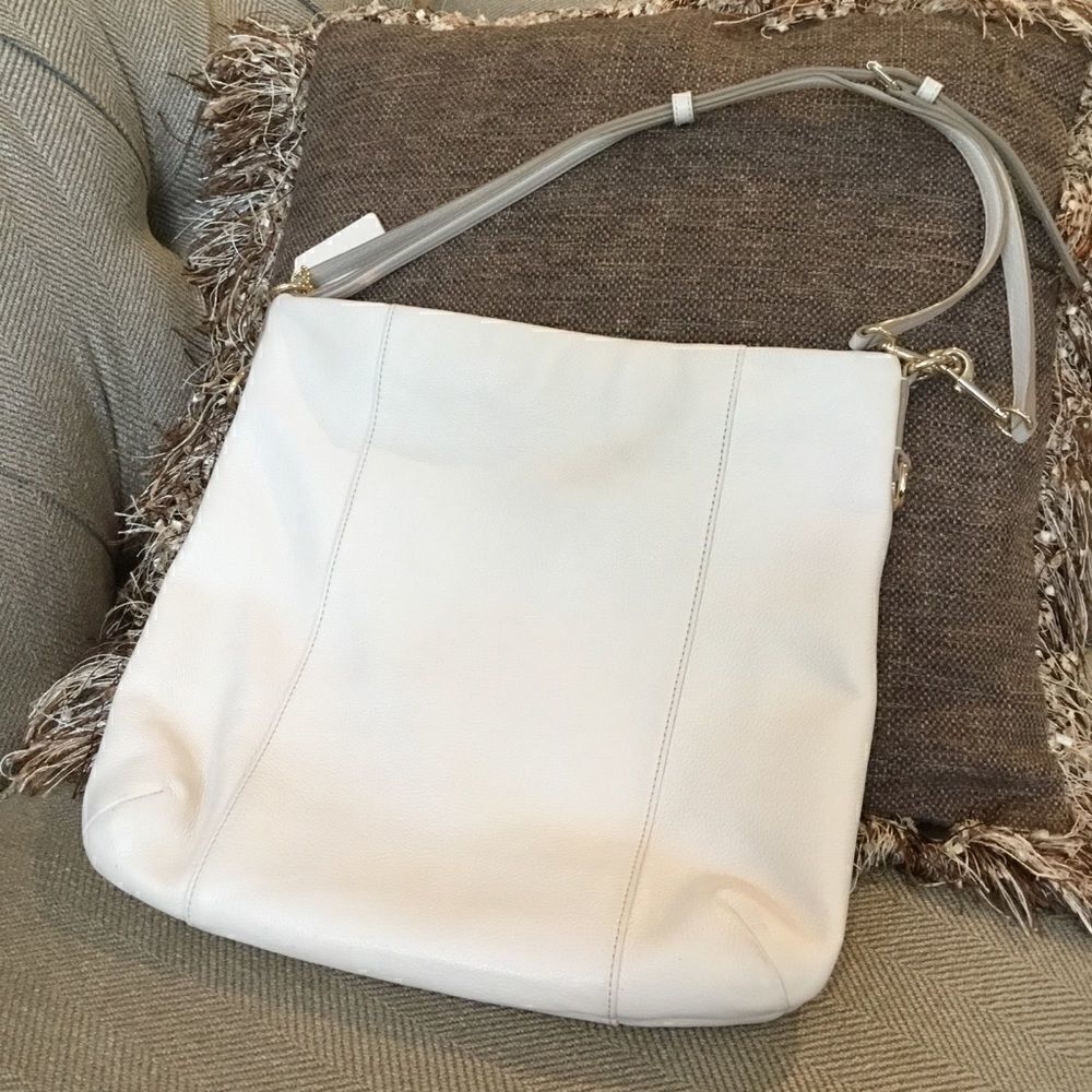 COACH SHOULDER BAG OR CROSSBODY PEBBLE LEATHER - Picture 2 of 6